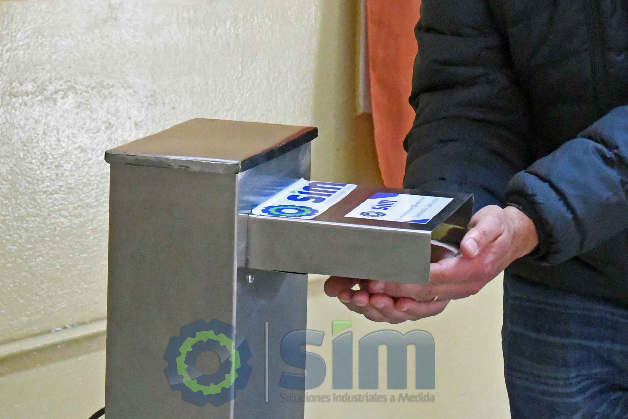 Presentamos nuestro Pie Sanitizante Automático